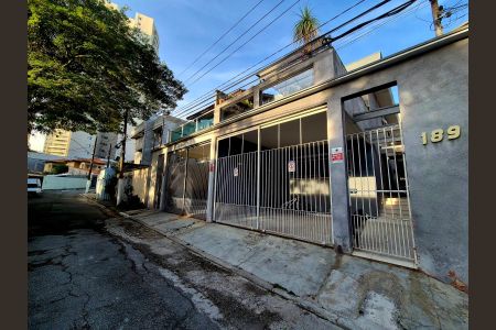 Casa para alugar com 160m², 3 quartos e 2 vagas