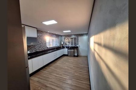 Casa à venda com 3 quartos, 280m² em Vila Moraes, São Paulo