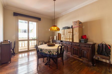 Apartamento à venda com 170m², 3 quartos e 2 vagas Apartamento à venda com 170m², 3 quartos e 2 vagasSala