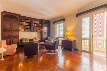 Apartamento à venda com 170m², 3 quartos e 2 vagas Apartamento à venda com 170m², 3 quartos e 2 vagasSala