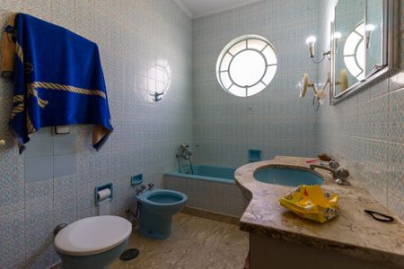 Apartamento à venda com 170m², 3 quartos e 2 vagas Apartamento à venda com 170m², 3 quartos e 2 vagasBanheiro 2