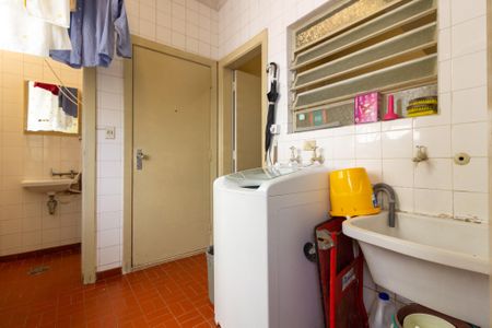 Apartamento à venda com 170m², 3 quartos e 2 vagas Apartamento à venda com 170m², 3 quartos e 2 vagasÁrea de serviço