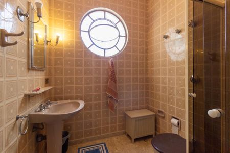 Apartamento à venda com 170m², 3 quartos e 2 vagas Apartamento à venda com 170m², 3 quartos e 2 vagasBanheiro 1