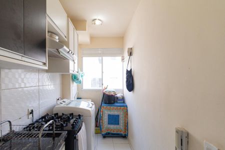 Apartamento à venda com 40m², 2 quartos e sem vaga Apartamento à venda com 40m², 2 quartos e sem vagaCozinha e área de serviço