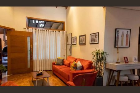 Casa à venda com 3 quartos, 236m² em Jardim Vila Formosa, São Paulo