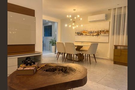 Casa para alugar com 3 quartos, 340m² em Recreio dos Bandeirantes, Rio de Janeiro