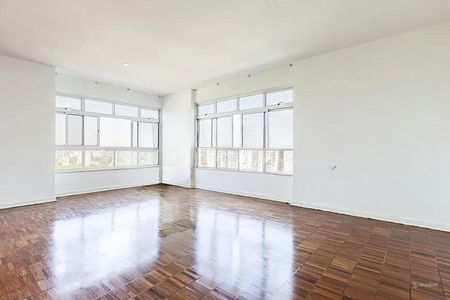Apartamento para alugar com 4 quartos, 240m² em Cerqueira César, São Paulo