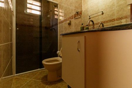 Casa para alugar com 492m², 5 quartos e 7 vagas Casa para alugar com 492m², 5 quartos e 7 vagasBanheiro de Serviço