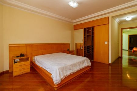 Casa para alugar com 492m², 5 quartos e 7 vagas Casa para alugar com 492m², 5 quartos e 7 vagasSuíte 4