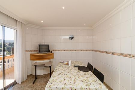 Casa para alugar com 492m², 5 quartos e 7 vagas Casa para alugar com 492m², 5 quartos e 7 vagasCozinha