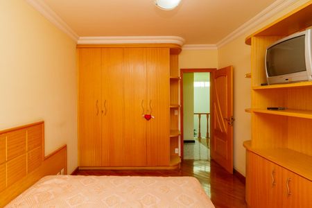 Casa para alugar com 492m², 5 quartos e 7 vagas Casa para alugar com 492m², 5 quartos e 7 vagasSuíte 3