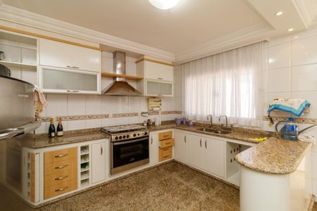 Casa para alugar com 492m², 5 quartos e 7 vagas Casa para alugar com 492m², 5 quartos e 7 vagasCozinha