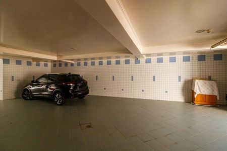 Casa para alugar com 492m², 5 quartos e 7 vagas Casa para alugar com 492m², 5 quartos e 7 vagasGaragem
