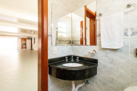Casa para alugar com 492m², 5 quartos e 7 vagas Casa para alugar com 492m², 5 quartos e 7 vagasLavabo 2