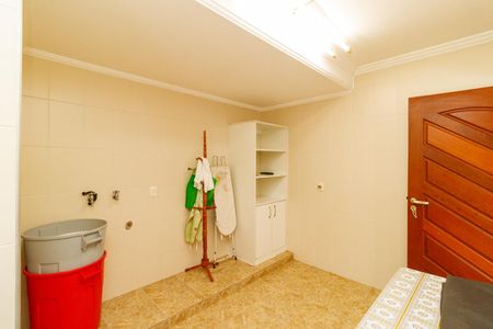 Casa para alugar com 492m², 5 quartos e 7 vagas Casa para alugar com 492m², 5 quartos e 7 vagasLavanderia