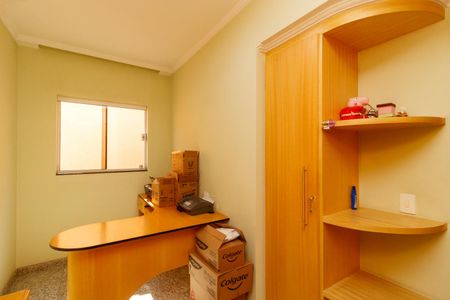 Casa para alugar com 492m², 5 quartos e 7 vagas Casa para alugar com 492m², 5 quartos e 7 vagasEscritório 2