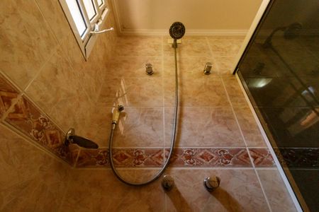 Casa para alugar com 492m², 5 quartos e 7 vagas Casa para alugar com 492m², 5 quartos e 7 vagasBanheiro de Serviço