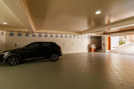 Casa para alugar com 492m², 5 quartos e 7 vagas Casa para alugar com 492m², 5 quartos e 7 vagasGaragem