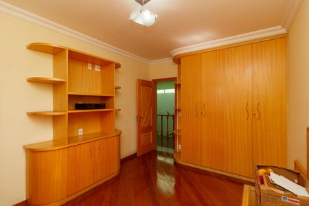 Casa para alugar com 492m², 5 quartos e 7 vagas Casa para alugar com 492m², 5 quartos e 7 vagasSuíte