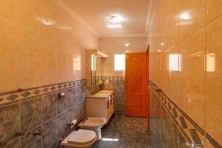 Casa para alugar com 492m², 5 quartos e 7 vagas Casa para alugar com 492m², 5 quartos e 7 vagasBanheiro da Suíte 3