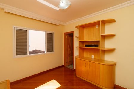 Casa para alugar com 492m², 5 quartos e 7 vagas Casa para alugar com 492m², 5 quartos e 7 vagasSuíte