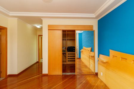 Casa para alugar com 492m², 5 quartos e 7 vagas Casa para alugar com 492m², 5 quartos e 7 vagasSuíte 2