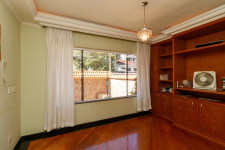 Casa para alugar com 492m², 5 quartos e 7 vagas Casa para alugar com 492m², 5 quartos e 7 vagasEscritório