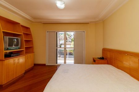 Casa para alugar com 492m², 5 quartos e 7 vagas Casa para alugar com 492m², 5 quartos e 7 vagasSuíte 4