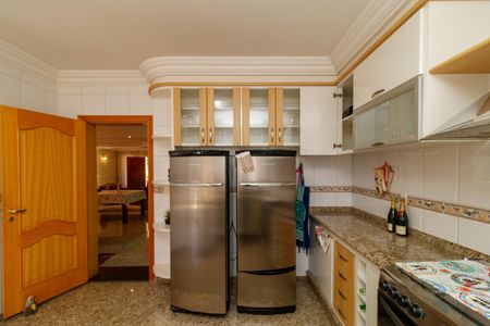 Casa para alugar com 492m², 5 quartos e 7 vagas Casa para alugar com 492m², 5 quartos e 7 vagasCozinha