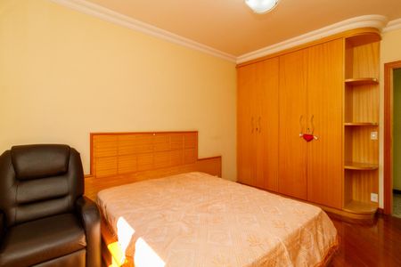 Casa para alugar com 492m², 5 quartos e 7 vagas Casa para alugar com 492m², 5 quartos e 7 vagasSuíte 3