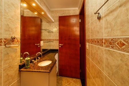 Casa para alugar com 492m², 5 quartos e 7 vagas Casa para alugar com 492m², 5 quartos e 7 vagasBanheiro de Serviço