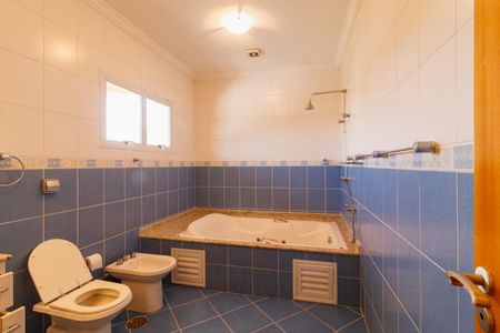 Casa para alugar com 492m², 5 quartos e 7 vagas Casa para alugar com 492m², 5 quartos e 7 vagasBanheiro da Suíte 2