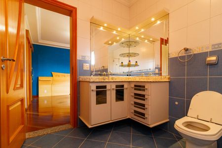 Casa para alugar com 492m², 5 quartos e 7 vagas Casa para alugar com 492m², 5 quartos e 7 vagasBanheiro da Suíte 2