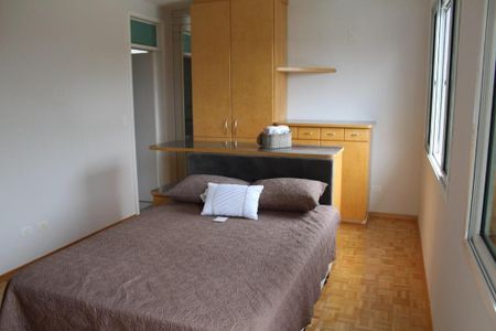 Casa de condomínio para alugar com 409m², 4 quartos e 3 vagas