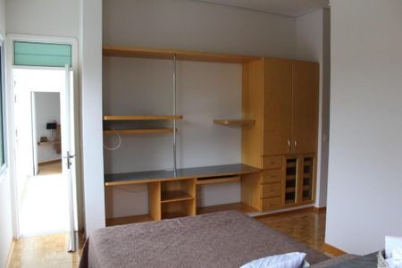 Casa de condomínio para alugar com 409m², 4 quartos e 3 vagas