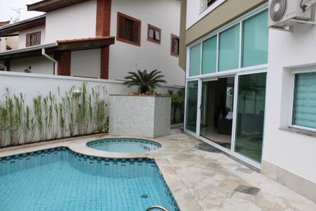 Casa de condomínio para alugar com 409m², 4 quartos e 3 vagas