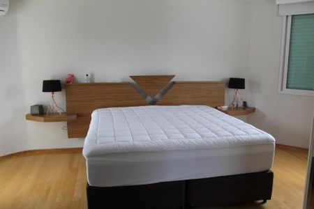 Casa de condomínio para alugar com 409m², 4 quartos e 3 vagas