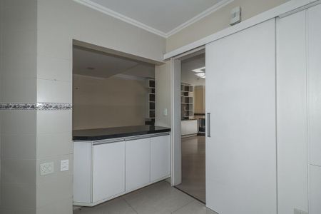 Apartamento à venda com 241m², 3 quartos e 2 vagasCozinha