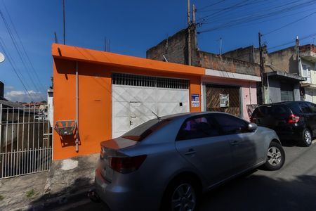 Casa para alugar com 105m², 2 quartos e 2 vagasFachada