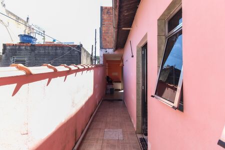 Casa para alugar com 105m², 2 quartos e 2 vagasCorredor Externo