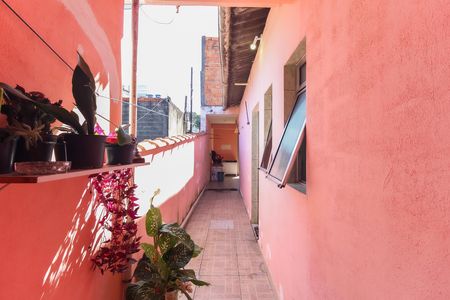 Casa para alugar com 105m², 2 quartos e 2 vagasCorredor Externo