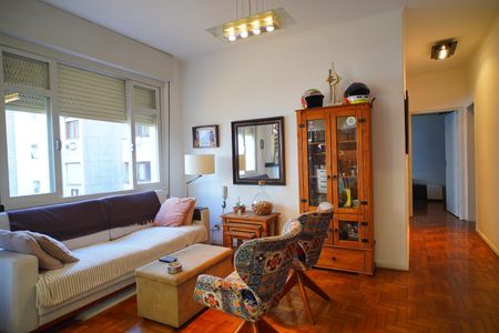 Sala de apartamento para alugar com 2 quartos, 70m² em Auxiliadora, Porto Alegre