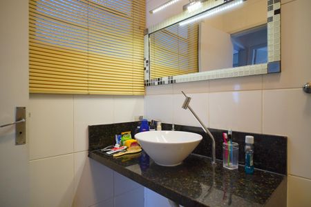 Apartamento para alugar com 70m², 2 quartos e sem vaga Apartamento para alugar com 70m², 2 quartos e sem vagaBanheiro