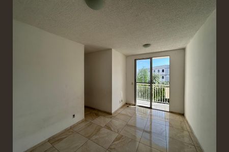 Sala de apartamento para alugar com 3 quartos, 55m² em Pavuna, Nilópolis