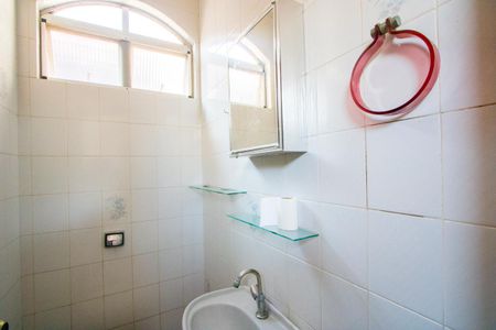 Casa para alugar com 250m², 4 quartos e 4 vagasLavabo