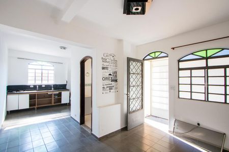 Casa para alugar com 250m², 4 quartos e 4 vagasEdícula - Sala