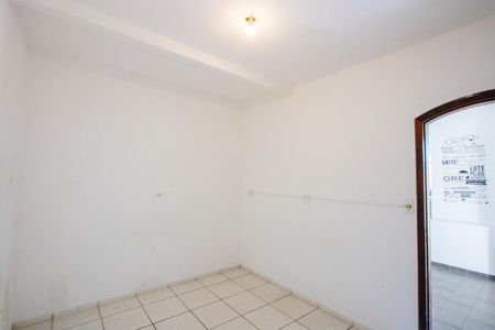 Casa para alugar com 250m², 4 quartos e 4 vagasEdícula - Quarto