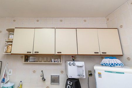 Apartamento à venda com 80m², 2 quartos e 1 vagaCozinha - Armários