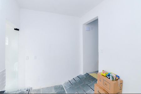 Cozinha de kitnet/studio para alugar com 1 quarto, 22m² em Jardim Uirapuru, Guarulhos
