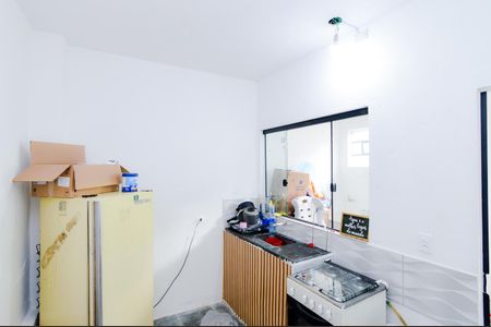 Cozinha de kitnet/studio para alugar com 1 quarto, 22m² em Jardim Uirapuru, Guarulhos